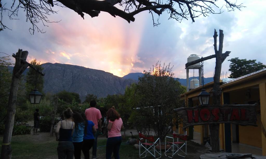 Hostel Lo De Chichi Cafayate Exterior photo